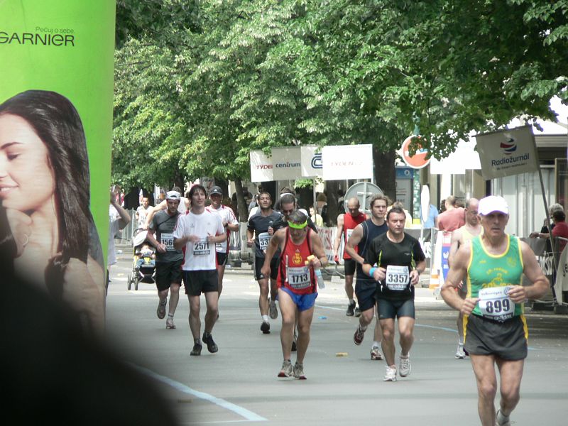 Maraton09 198.jpg - A už i Radek dobíhá.